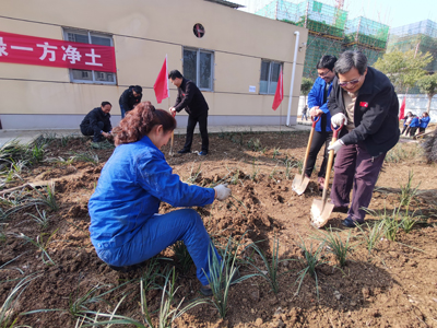 早春植绿正当时——南阳二机集团组织开展植树节植绿活动